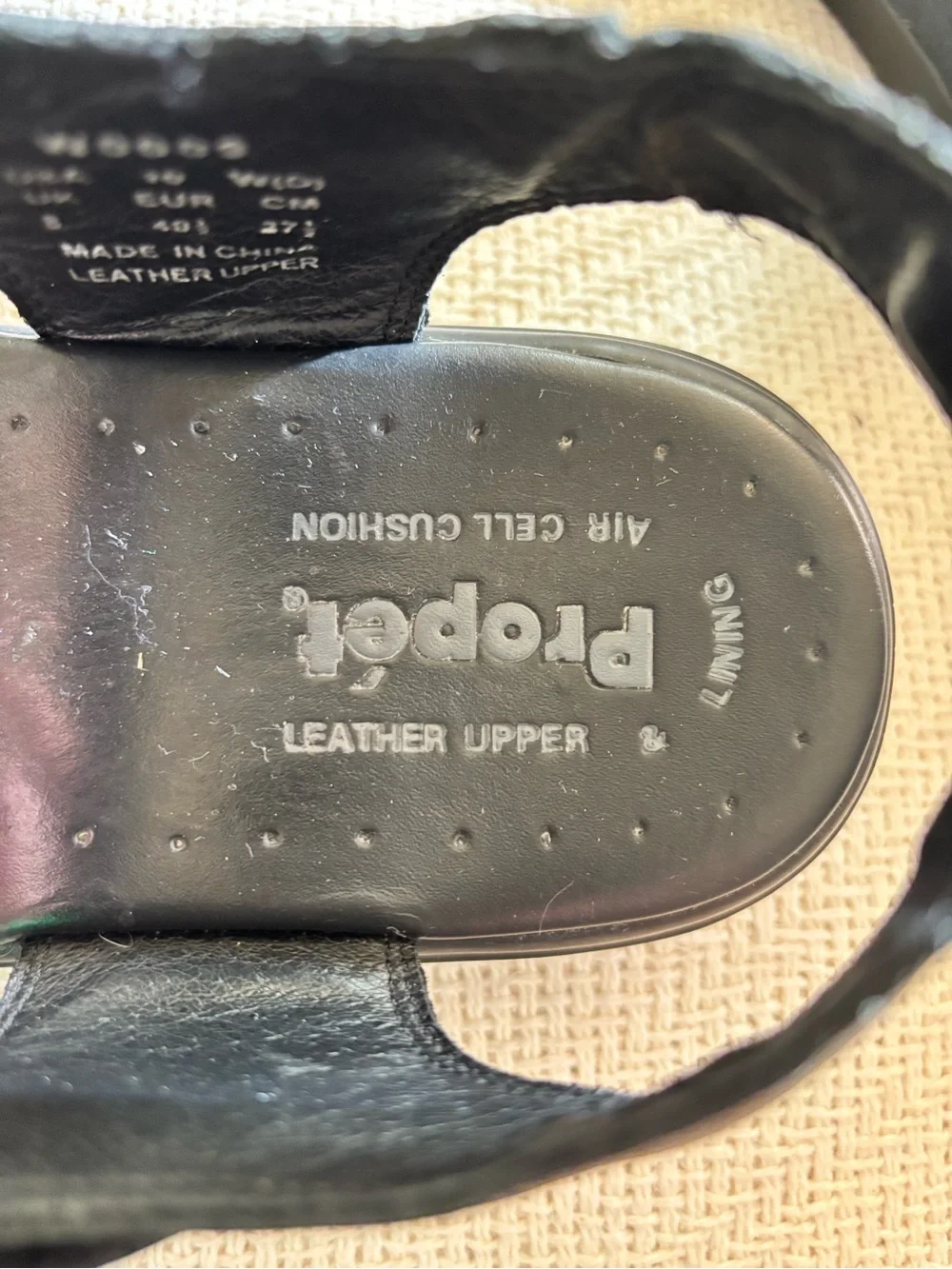 Propét Comfort Walking Shoe Sandals Black Adjustable Cross Strap Size 10